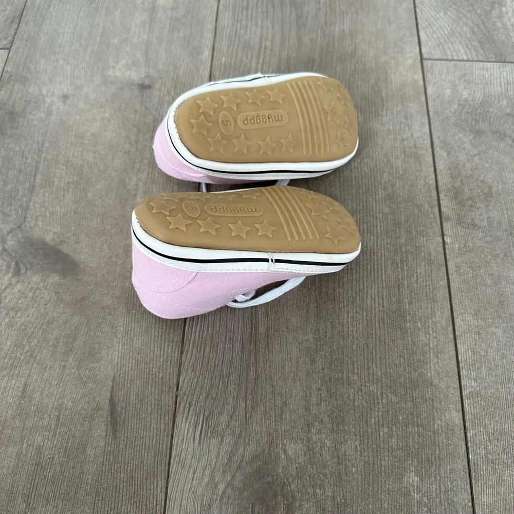 New Boutique Baby Girl Soft Crib First Steps Walking Canvas Shoes Sneakers Sz 5